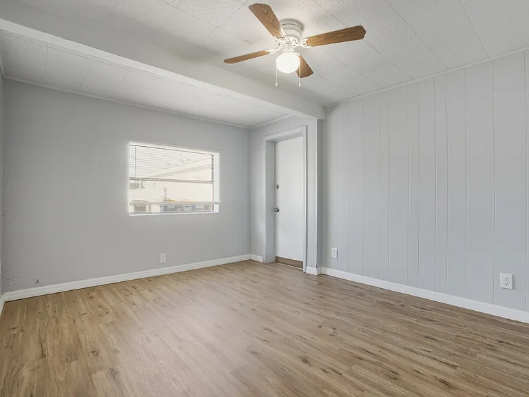 1105 S Prospect Ave — Photo 10