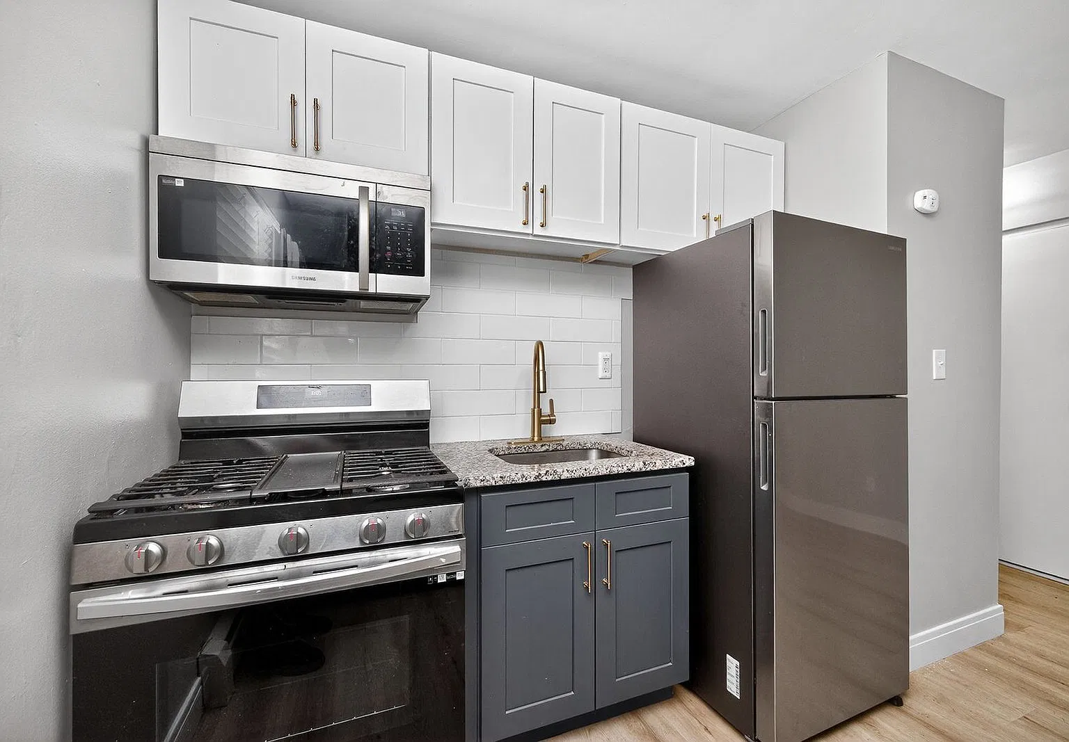 1 bed, 1.0 bath, 700 sqft, $1,075 — Photo 1
