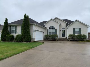 326 Red Elm Ln, Bowling Green, KY 42101