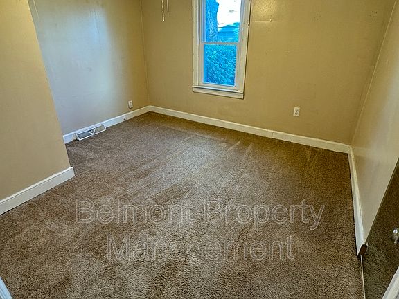 5th image of 20407 Deering St