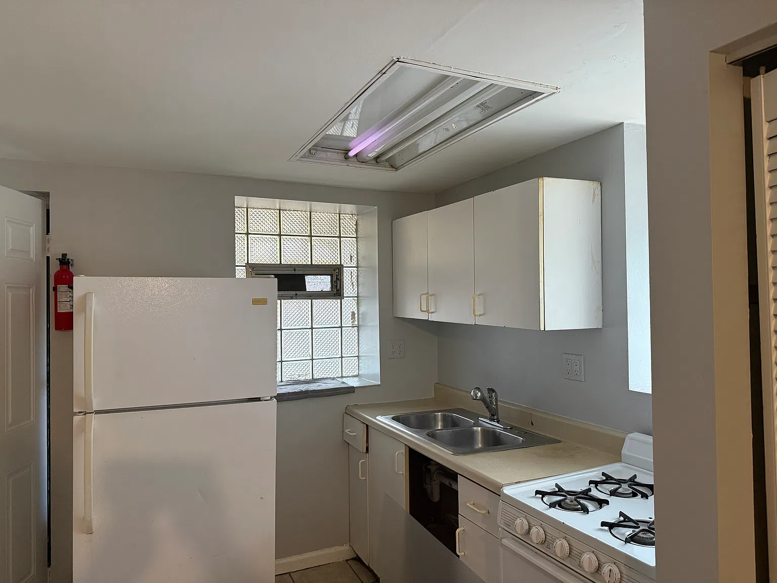 Studio, 600 sqft, $1,400 — Photo 3