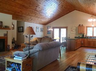 14 Hollow Ln, Wilmington, NY 12997