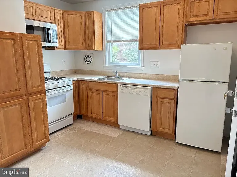 120 Overhill Ave — Photo 5