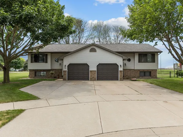3735 Western Ct, Oshkosh, WI 54901