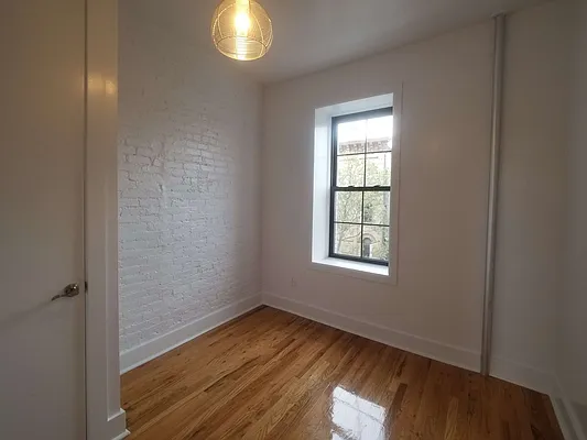 Rented by Compass | media 31