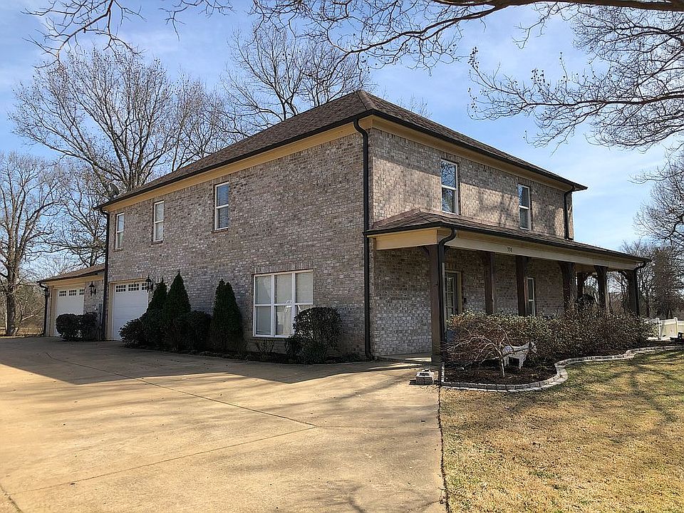 1st image of 330 Foxwood Cir W
