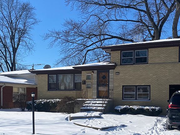 3rd image of 334 Patricia Dr