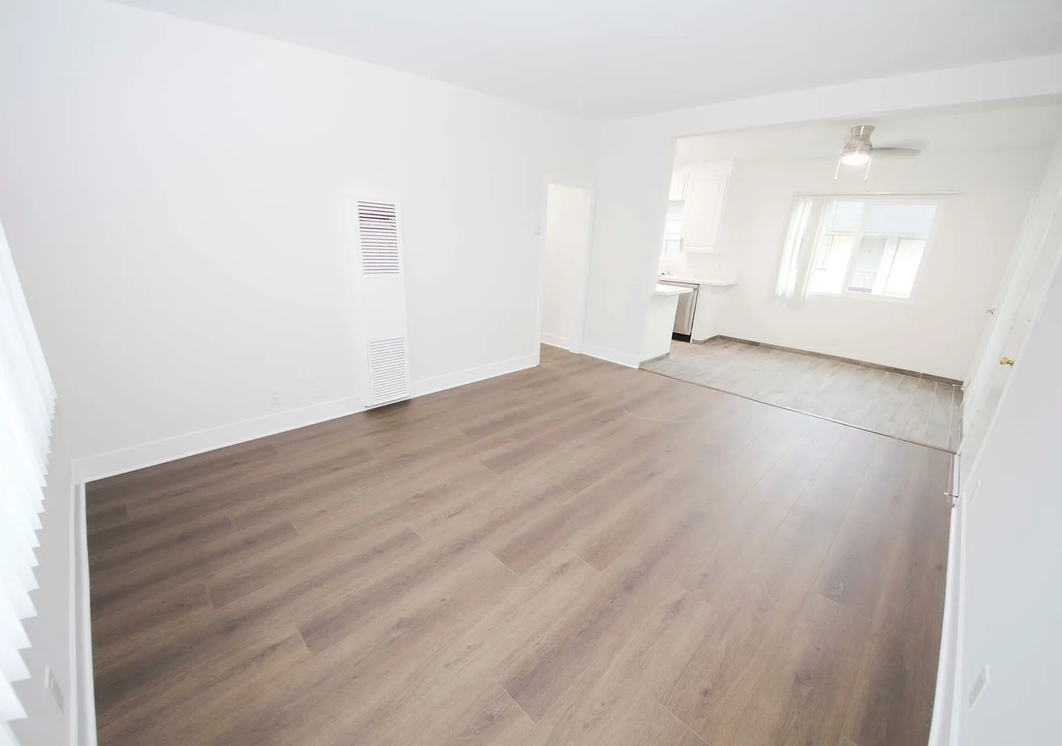 Bay Cities Apartments — Photo 2
