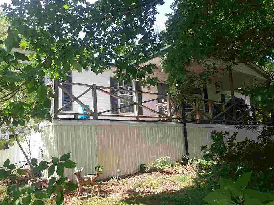 2nd image of 192 Phillips Ln