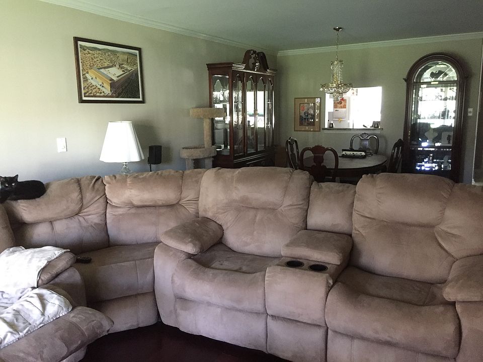 Living/dining room