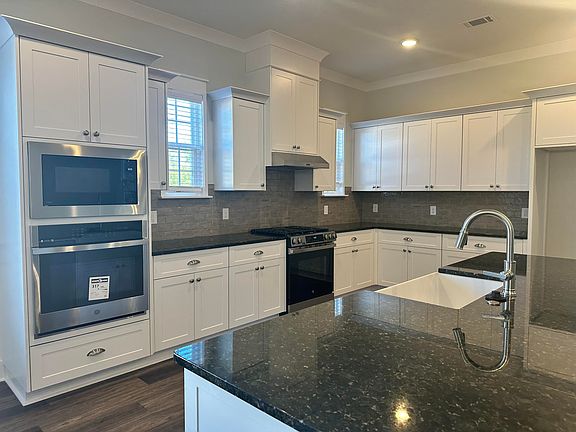 5th image of 1315 Bellingham Drive
