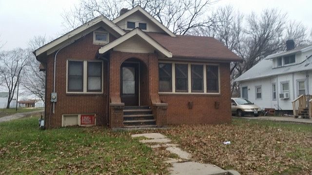 1st image of 118 N Day Ave