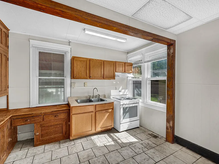 1617 W Barker Ave — Photo 11