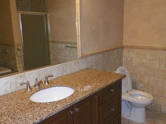 5th image of 510 Franklin Ave #8