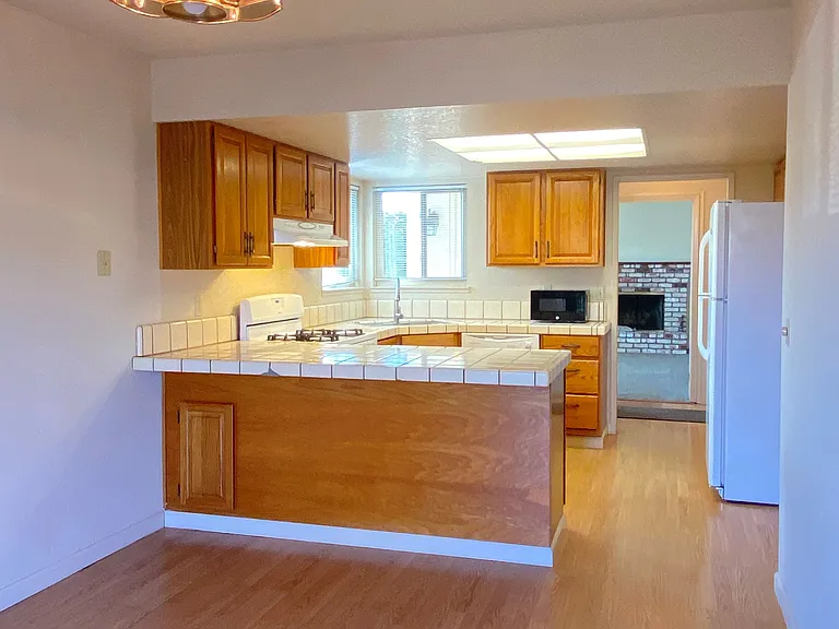 500 Cloudview Dr — Photo 20