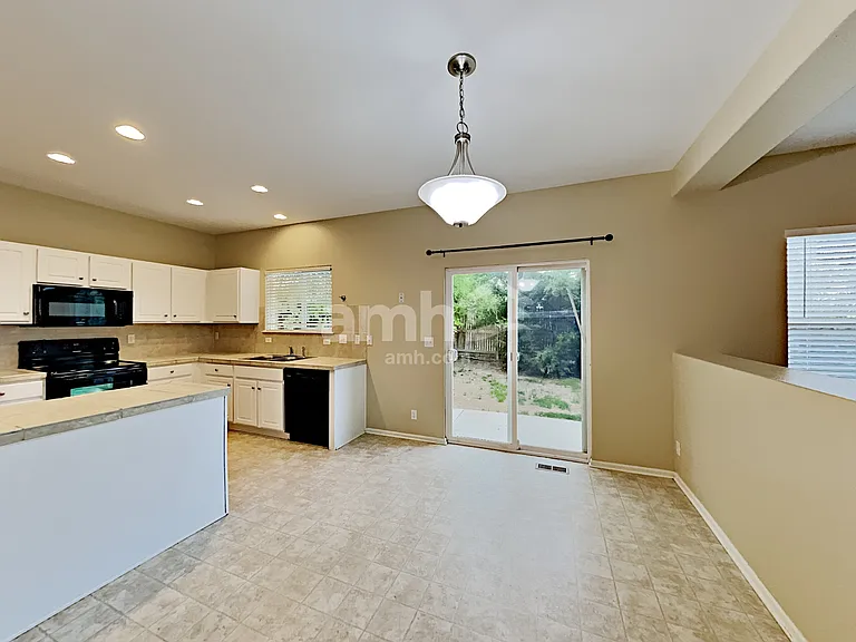 13954 Ivy St — Photo 6