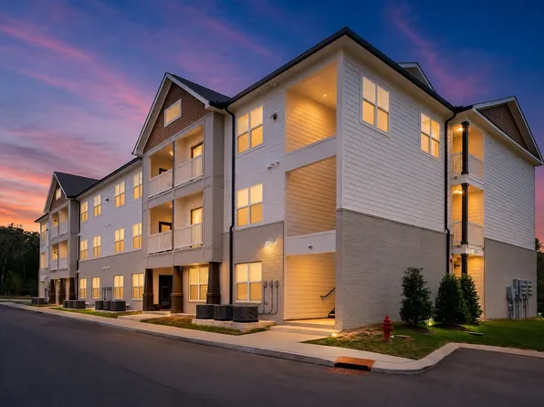 6411 Charlotte Road Cir #105, Nashville, TN 37209