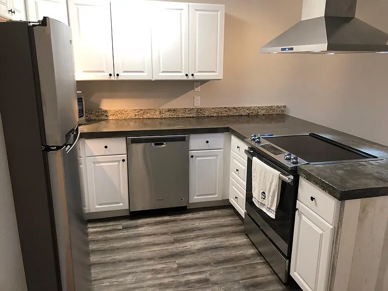 507 Carmen St — Photo 17