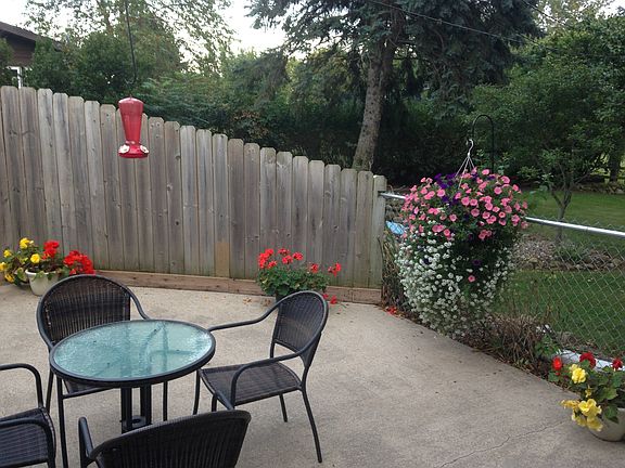 3rd image of 209 Sycamore Dr