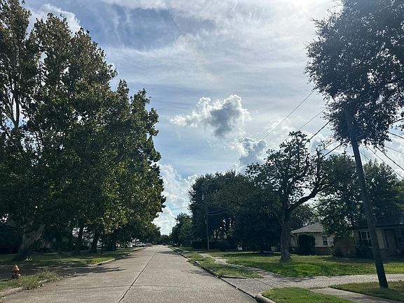 4th image of 409 W Forrest Ln
