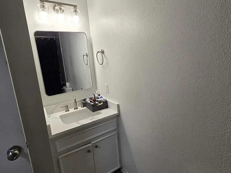1200 Hardwood Ln — Photo 14