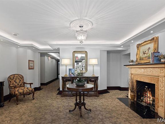 5th image of 4540 Lindell Blvd APT 502