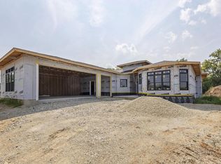 N835 Eagle Ridge Dr, Fort Atkinson, WI 53538