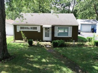 323 Pettibone St, Crown Point, IN 46307