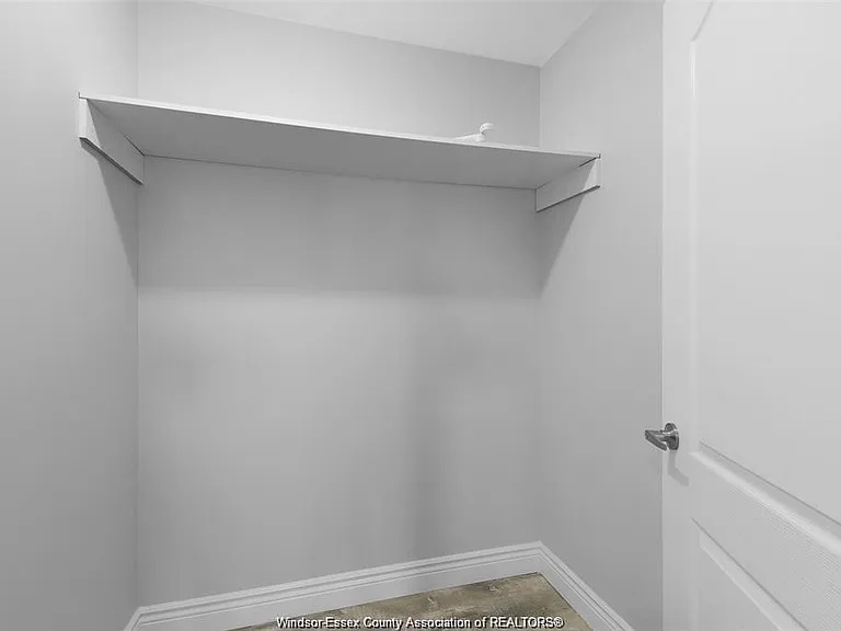 151 Lane St #LOWER — Photo 11