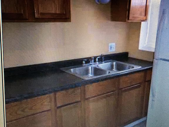 3rd image of 6218 S Evans Ave