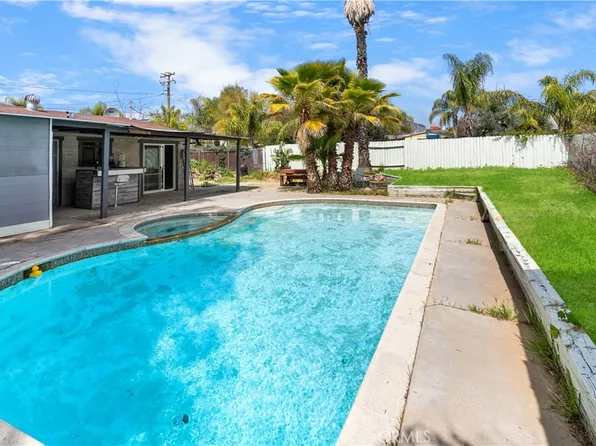 11668 Davis St, Moreno Valley, CA 92557