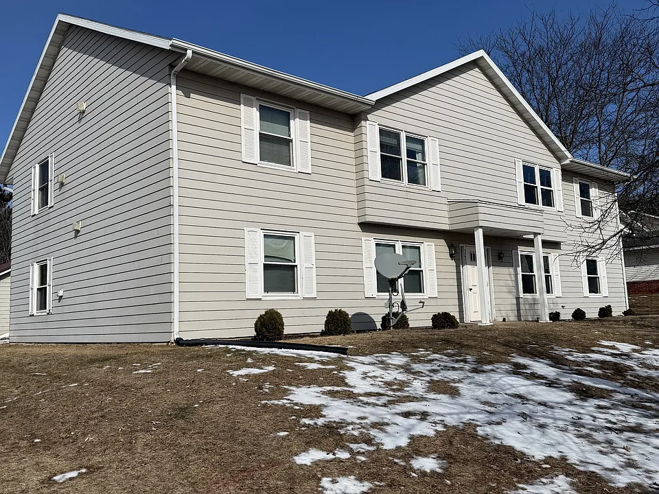 3226 Oak Knoll Dr #4