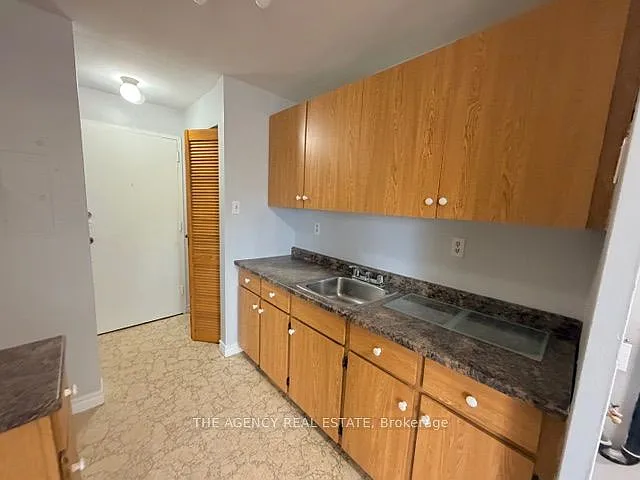 2 bed, $1,650 — Photo 3