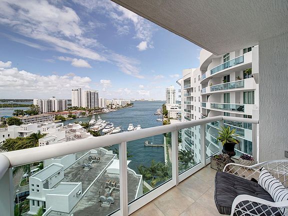 4th image of 7910 Harbor Island Dr APT 1010