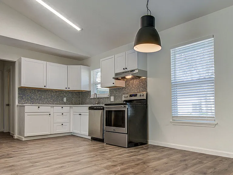5706 Gloucester Ln — Photo 38