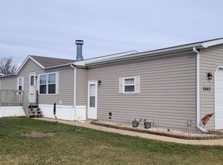 5642 Rockport Rd, Loves Park, IL 61111