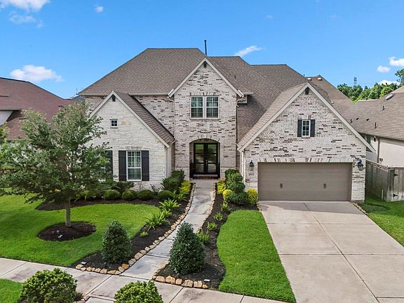 2nd image of 10615 Parkwood Ct