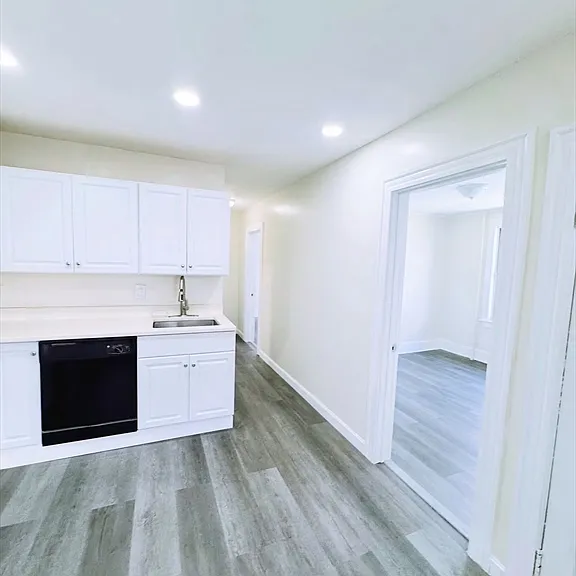 378 Chelsea St #2 — Photo 3