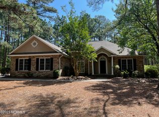 53 McMichael Dr, Pinehurst, NC 28374