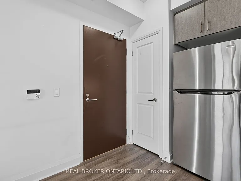 15 Zorra St #1201 — Photo 3