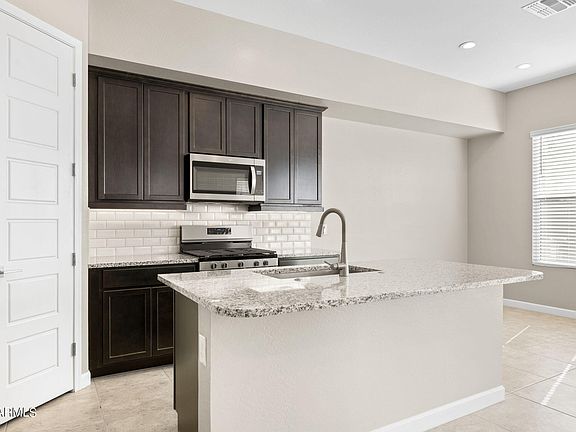 5th image of 5033 E WOODRIDGE Drive