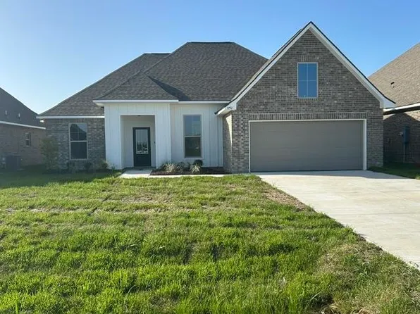 1792 French Quarter Dr, Lake Charles, LA 70611