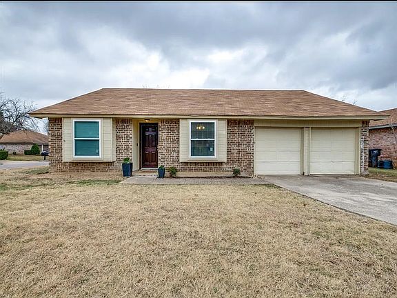 2nd image of 3932 Wendover Dr