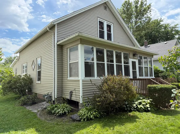 110 Canon Ave, Muscatine, IA 52761