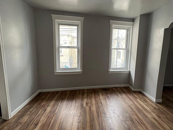 5th image of 5962 N Beechwood St