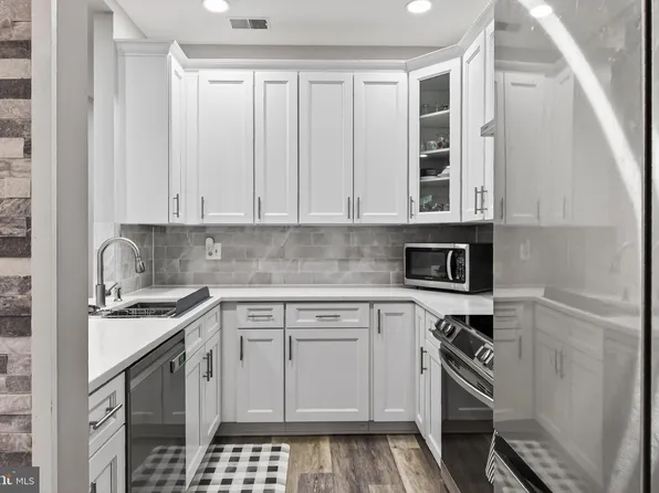 12260 Fort Buffalo Cir #509, Fairfax, VA 22033