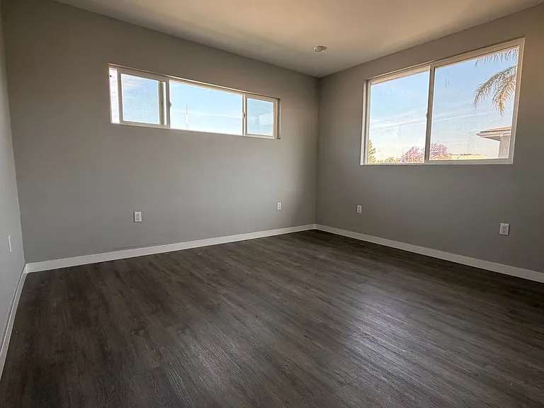 3920 Hillcrest Dr — Photo 21