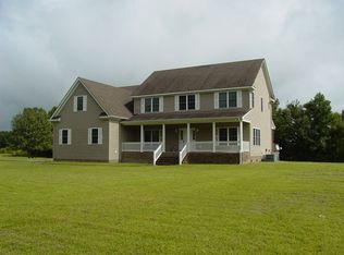 216 Wildwood Dr, Moyock, NC 27958
