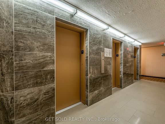 2nd image of 700 Dynes Rd #405