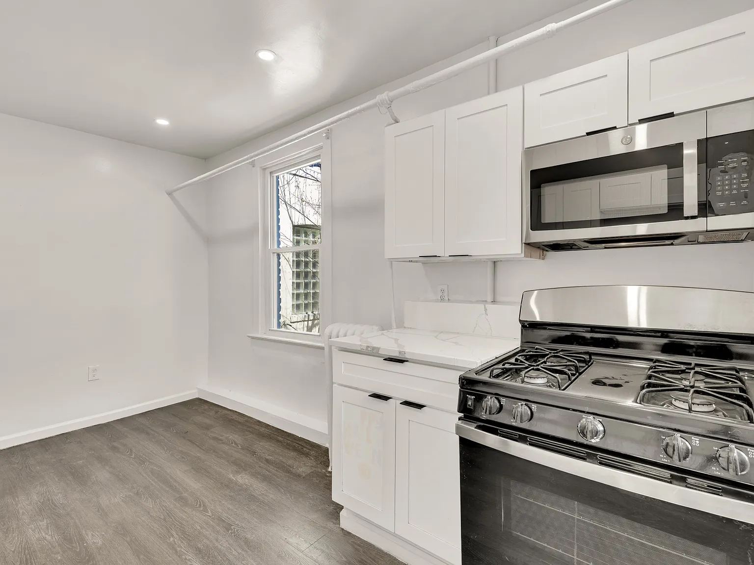 2 bed, $2,500 — Photo 3